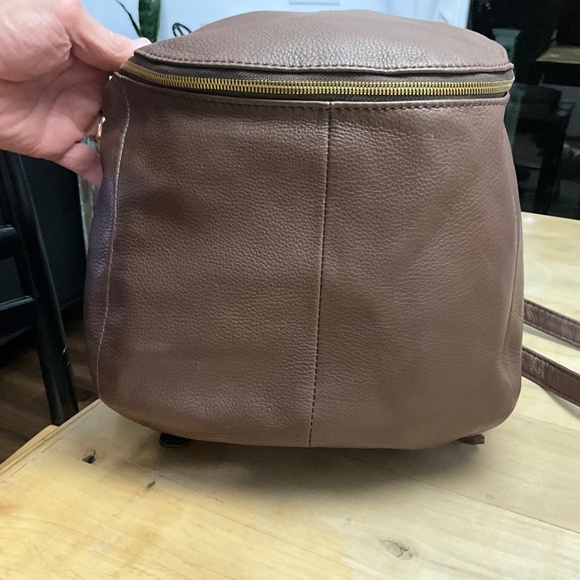 HOBO RIVER BACKPACK IN WALNUT PEBBLED BROWN/EXQUISITE ONLY USED ONCE - Picture 12 of 15